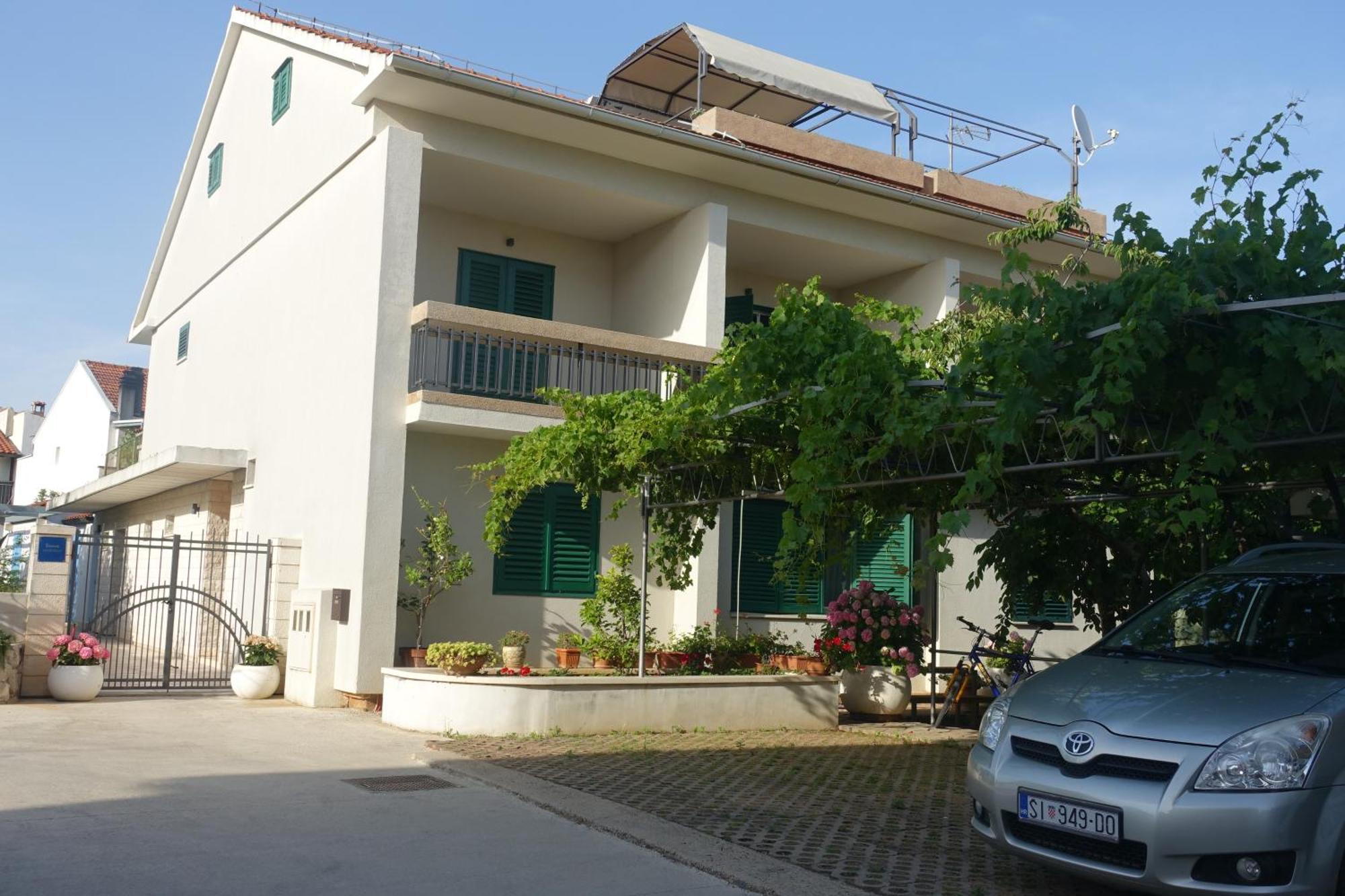 Apartment Tonka Vodice Eksteriør billede